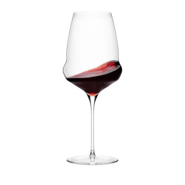 Bordo vyno taurė, pripildyta raudonojo vyno, elegantiškos formos su ilga kojele. Tinka naudoti restoranuose.